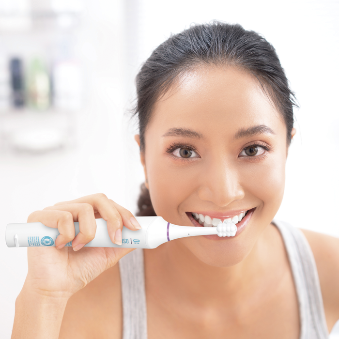 OSCILL8® Rechargeable Toothbrush image number 3.0